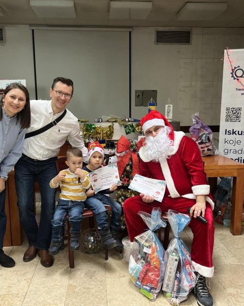 dodjela novogodišnjih paketića